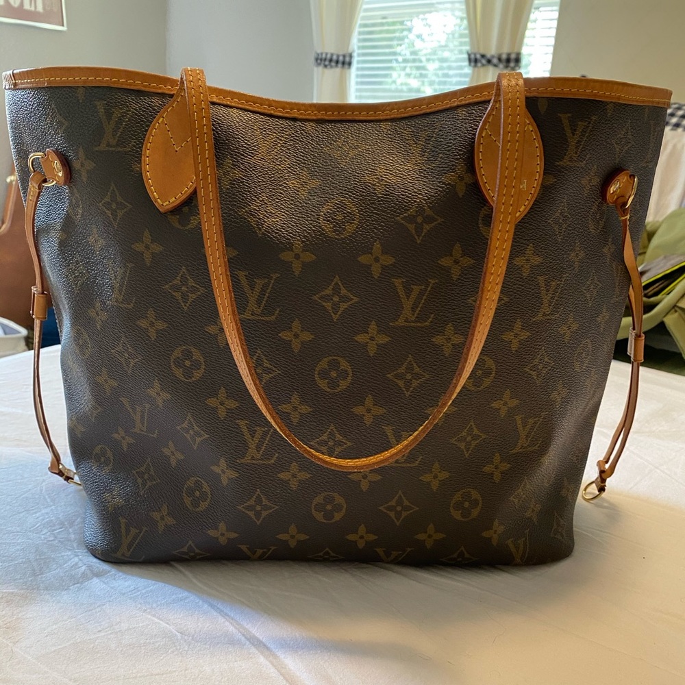 Authentic Louis Vuitton Neverfull MM